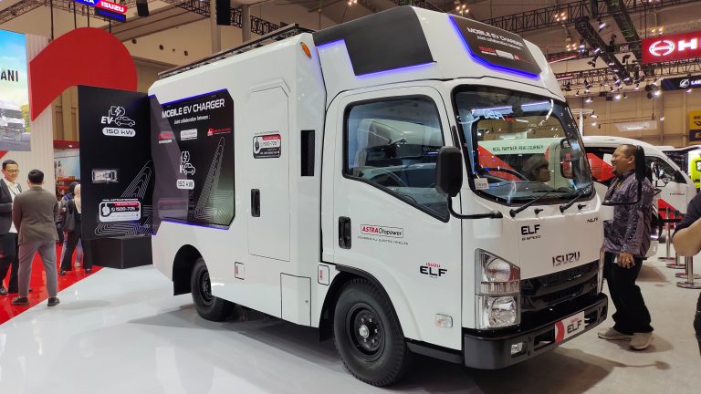 Isuzu Pajang Kendaraan Listrik Komersial di GIIAS 2024, Ada ELF Mobile EV Charger