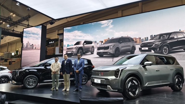 KIA Ujuk Gigi Kenalkan 3 Model Terbaru di GIIAS 2024, Varian Baru EV9 Earth Dibandrol Rp 1,5 Miliar